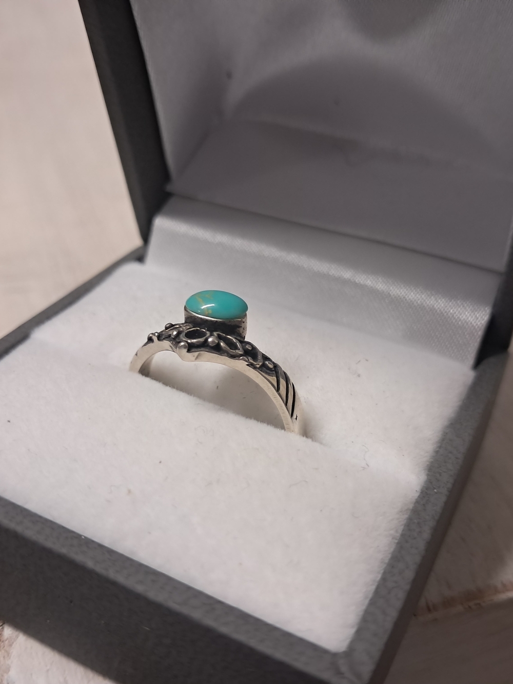 Vintage Navajo Style 925 Sterling Silver Turquoise Ring Size 7.5 - Picture 4 of 5